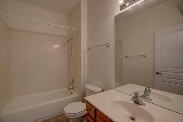 207 Monarch TRL, Georgetown, TX 78633