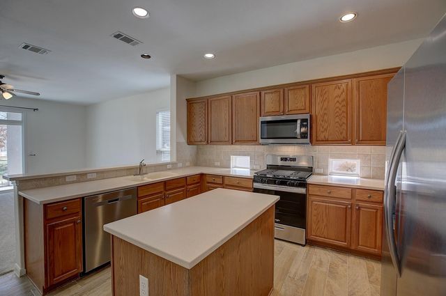 207 Monarch TRL, Georgetown, TX 78633