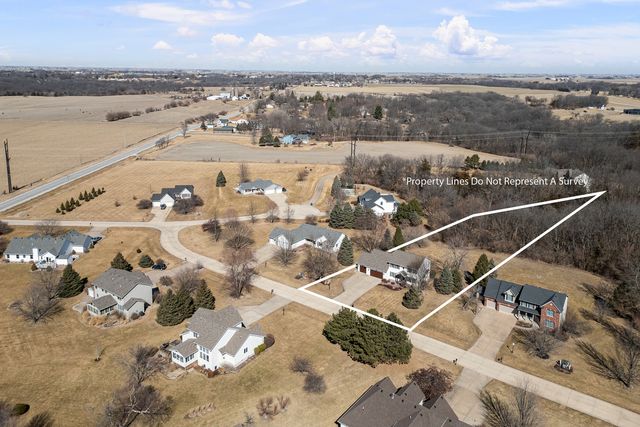12381 71st Avenue, Blue Grass, IA 52726