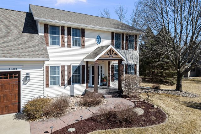 12381 71st Avenue, Blue Grass, IA 52726