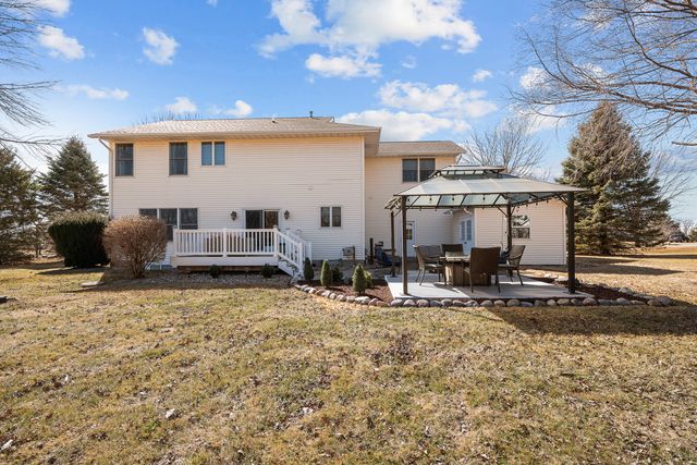 12381 71st Avenue, Blue Grass, IA 52726