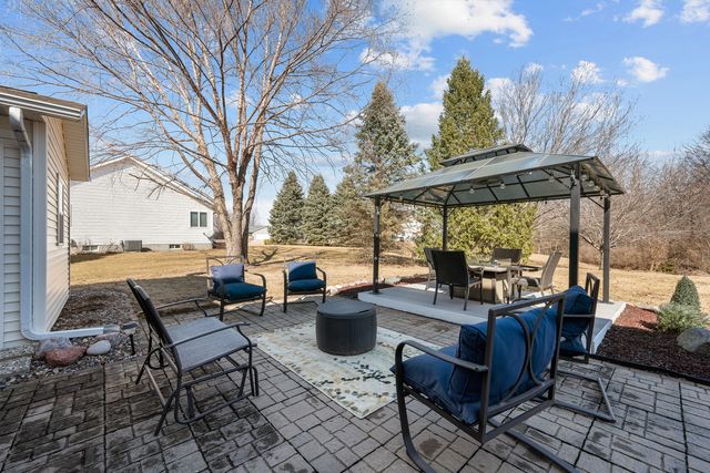 12381 71st Avenue, Blue Grass, IA 52726