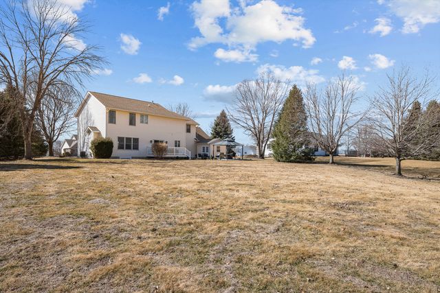 12381 71st Avenue, Blue Grass, IA 52726