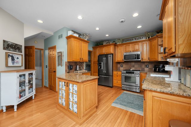 12381 71st Avenue, Blue Grass, IA 52726