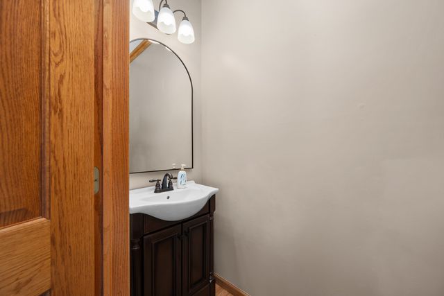 12381 71st Avenue, Blue Grass, IA 52726