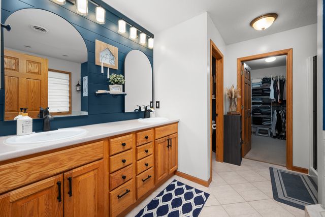 12381 71st Avenue, Blue Grass, IA 52726