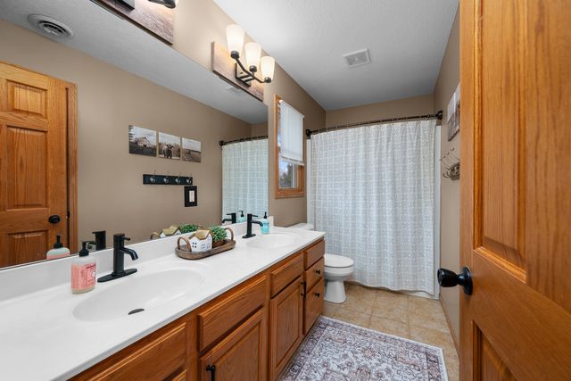 12381 71st Avenue, Blue Grass, IA 52726