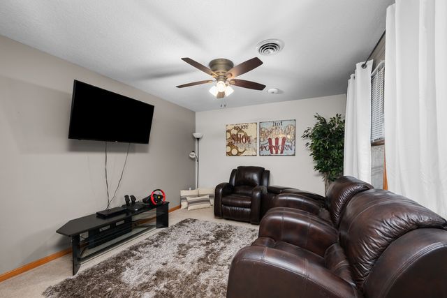 12381 71st Avenue, Blue Grass, IA 52726