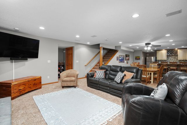 12381 71st Avenue, Blue Grass, IA 52726