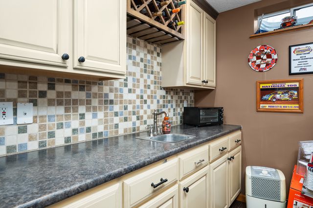 12381 71st Avenue, Blue Grass, IA 52726