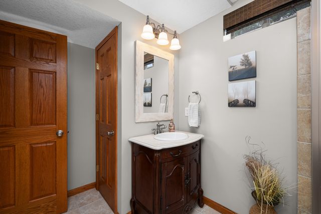 12381 71st Avenue, Blue Grass, IA 52726