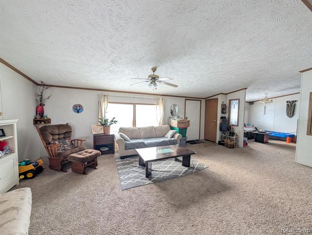 7 Brookfield, Swartz Creek, MI 48473