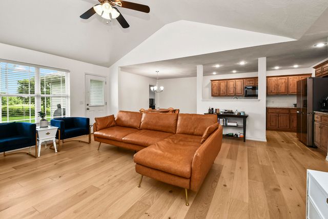858 Capitol Hill Drive, Rogersville, MO 65742