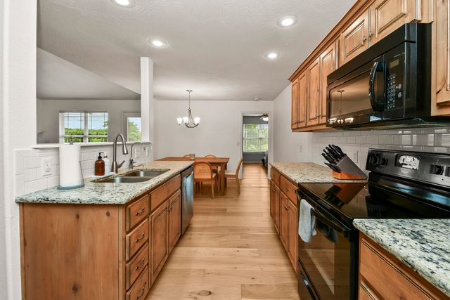 858 Capitol Hill Drive, Rogersville, MO 65742