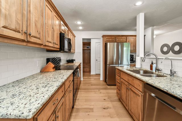 858 Capitol Hill Drive, Rogersville, MO 65742