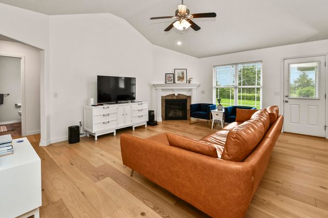 858 Capitol Hill Drive, Rogersville, MO 65742