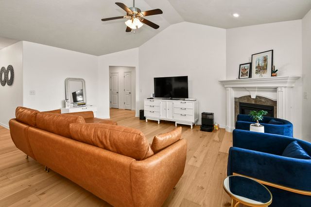 858 Capitol Hill Drive, Rogersville, MO 65742