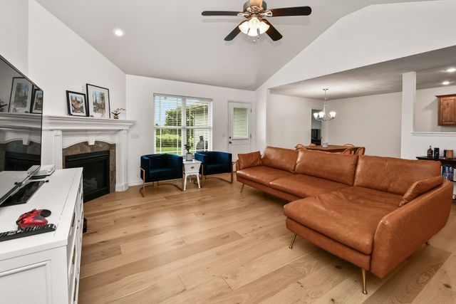 858 Capitol Hill Drive, Rogersville, MO 65742