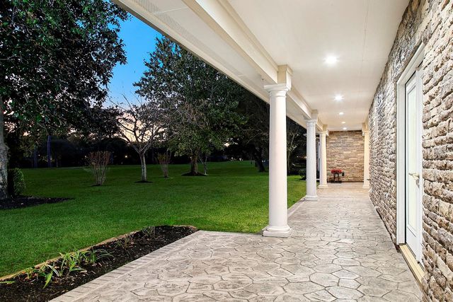 13115 Mission Valley Drive, Houston, TX 77069