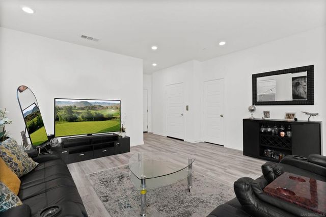 1812 Lynx Ter, Chula Vista, CA 91915