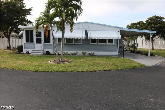 116 Coachlight DR, Fort Myers, FL 33908