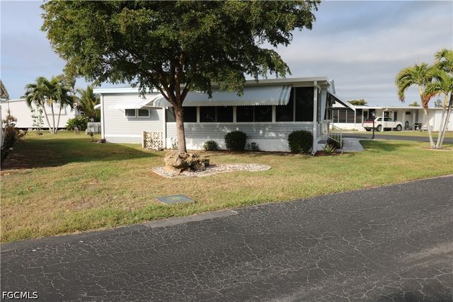 116 Coachlight DR, Fort Myers, FL 33908