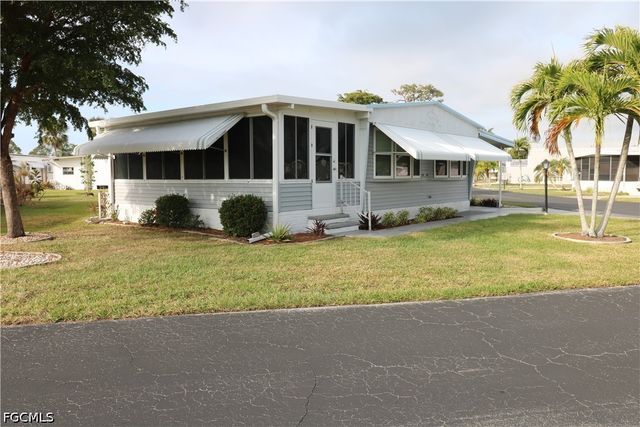 116 Coachlight DR, Fort Myers, FL 33908