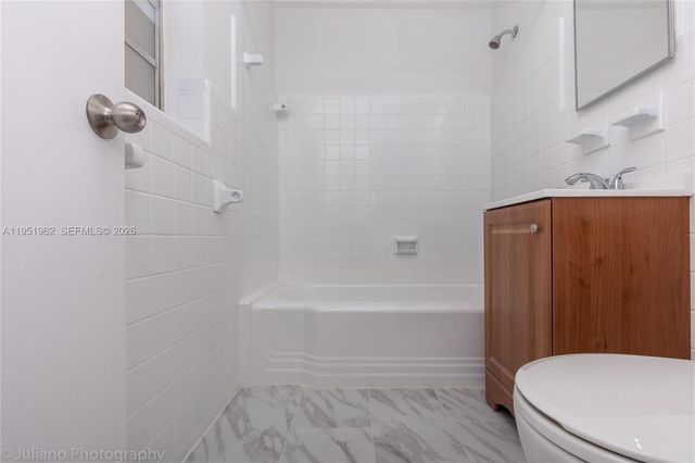 221 Antiquera Ave 3, Coral Gables, FL 33134