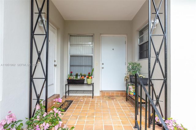 221 Antiquera Ave 3, Coral Gables, FL 33134