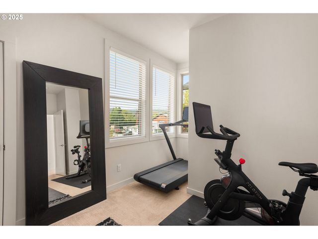 5475 N BOWDOIN St A, Portland, OR 97203