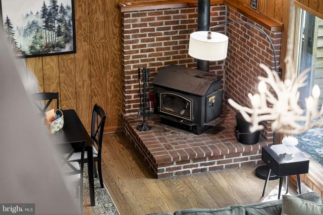 132 BOBCAT DR, Berkeley Springs, WV 25411
