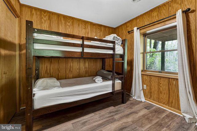132 BOBCAT DR, Berkeley Springs, WV 25411