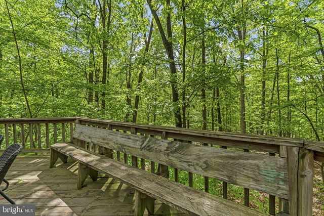 132 BOBCAT DR, Berkeley Springs, WV 25411