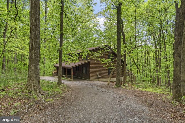 132 BOBCAT DR, Berkeley Springs, WV 25411