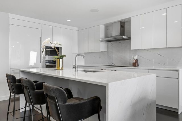 150 Seaport Blvd 6D, Boston, MA 02210