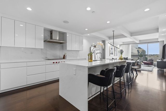 150 Seaport Blvd 6D, Boston, MA 02210