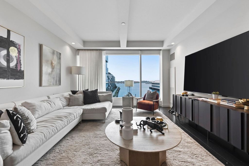 150 Seaport Blvd 6D, Boston, MA 02210