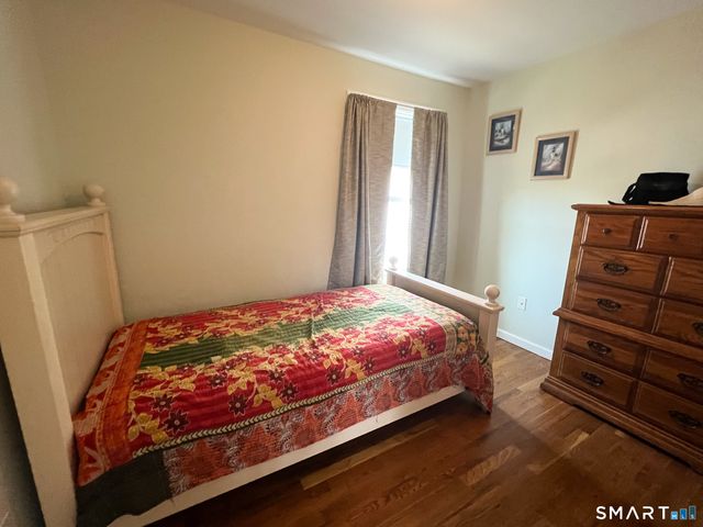 754 East Broadway, Milford, CT 06460