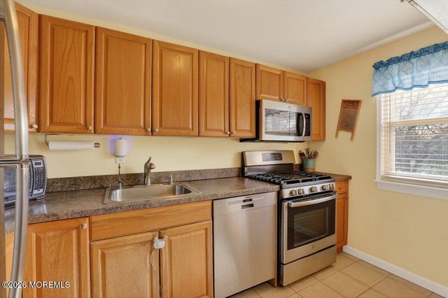 147 Manor Drive, Red Bank, NJ 07701