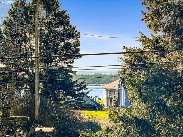 4805 LEONARD St, Netarts, OR 97143