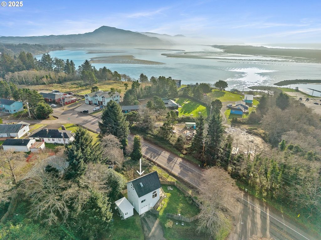 4805 LEONARD St, Netarts, OR 97143