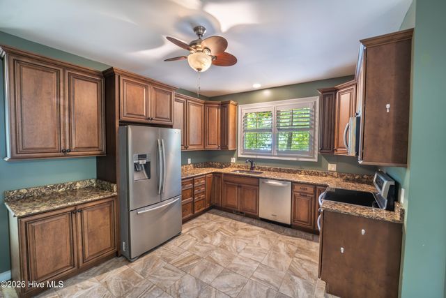 3821 Timber Stream Drive, Southport, NC 28461