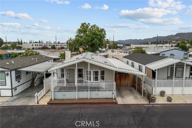 21500 Lassen St 180, Chatsworth (los Angeles), CA 91311