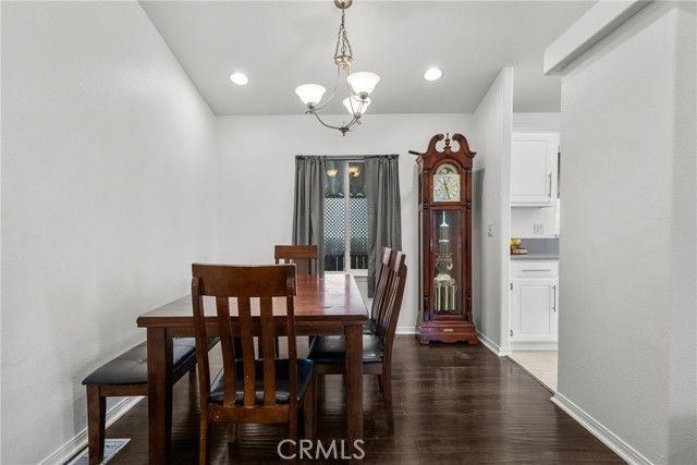 21500 Lassen St 180, Chatsworth (los Angeles), CA 91311