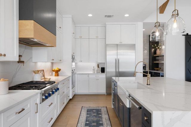 6316 Caudill LN, Austin, TX 78738