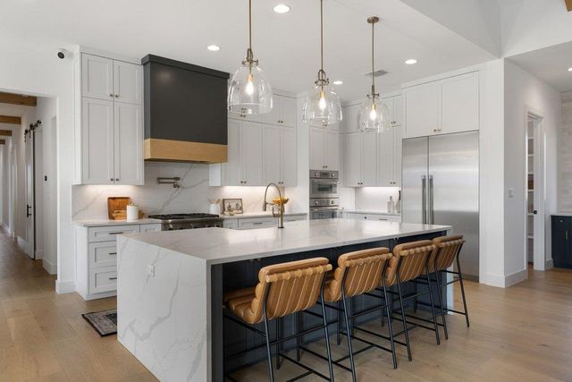 6316 Caudill LN, Austin, TX 78738