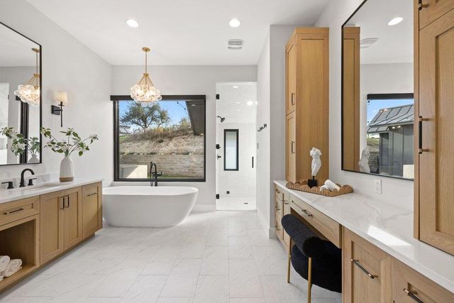 6316 Caudill LN, Austin, TX 78738