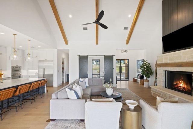 6316 Caudill LN, Austin, TX 78738