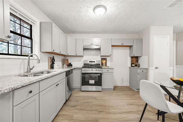 9573 Briar Creek Court, Jonesboro, GA 30238