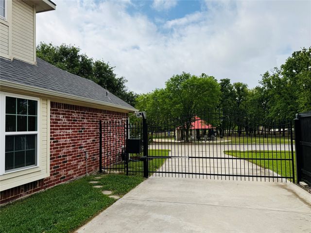 7905 Brandon Court, North Richland Hills, TX 76182